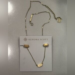 Kendra Scott Necklace & Earrings set $19